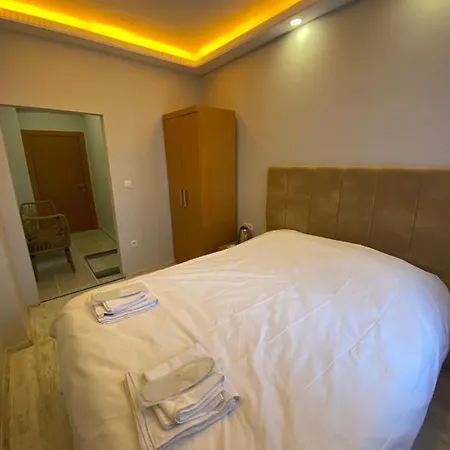 Bigg Leon Hotel *