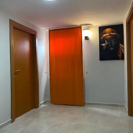 Bigg Leon Hotel *